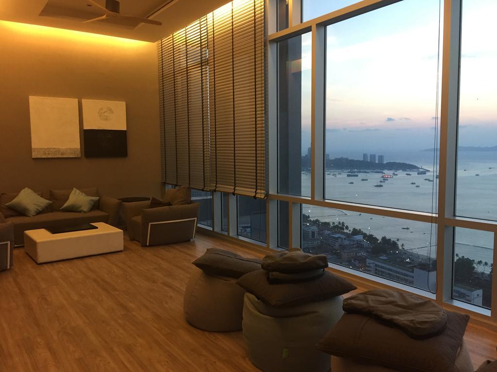 Centric Sea Pattaya Apartment Екстериор снимка